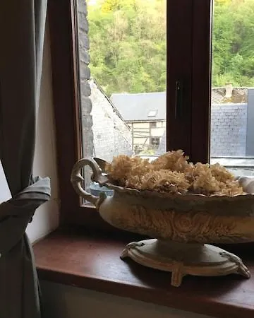 La Tete Ailleurs *